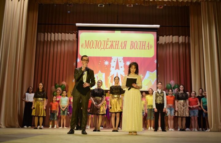 19 ноябрь көнне Шәмәрдән мәдәният йортында «Молодежная волна» дип исемләнгән яшьләр иҗат кичәсе узды