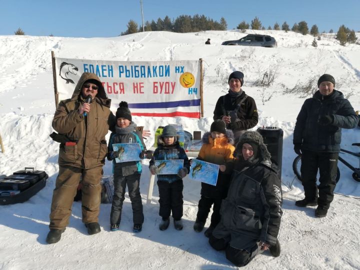 Юлбат  күлендә Нургали Хафизов  истәлегенә үткәрелгән  балыкчылар  ярышы