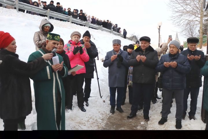 Кече Кибәчедә чишмә  ачу тантанасы булды