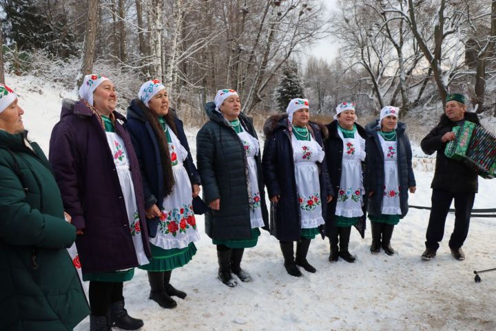 Кече Кибәчедә чишмә  ачу тантанасы булды