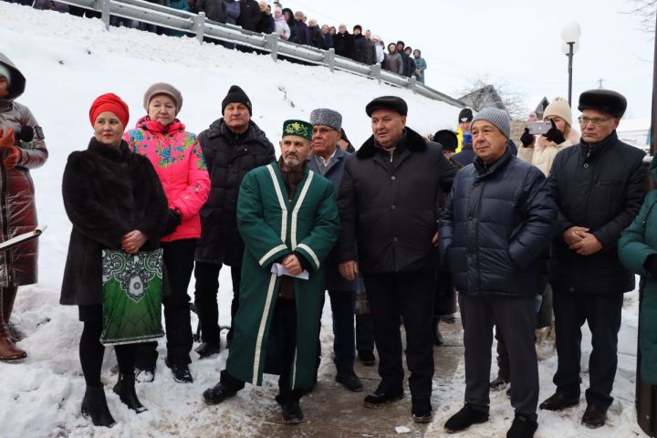 Кече Кибәчедә чишмә  ачу тантанасы булды