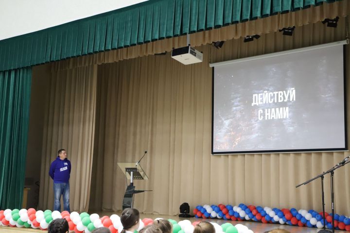 Яшь Гвардия Саба аграр көллияте студентлары белән очрашу оештырды