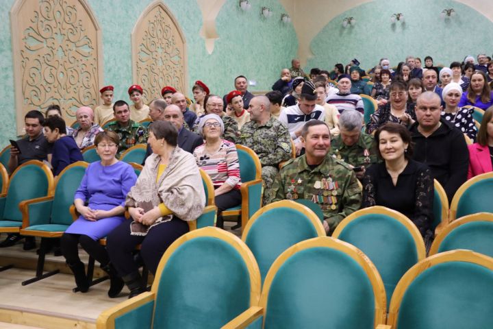 «Солдатта булган диләр!»