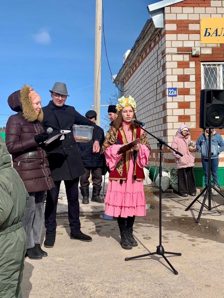 Коймак белән чәй эчтеләр, пылау белән сыйландылар