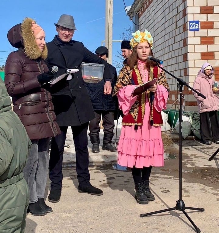 Коймак белән чәй эчтеләр, пылау белән сыйландылар