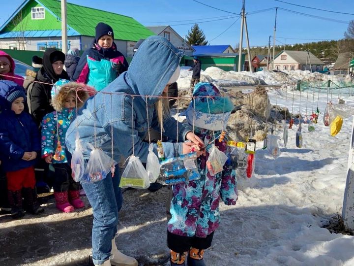 Коймак белән чәй эчтеләр, пылау белән сыйландылар