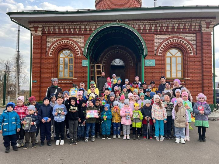 Лесхозда Рамазан гаете көнне балалар өчен бәйрәм оештырылды