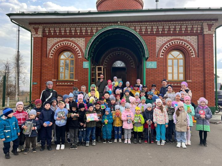 Лесхозда Рамазан гаете көнне балалар өчен бәйрәм оештырылды