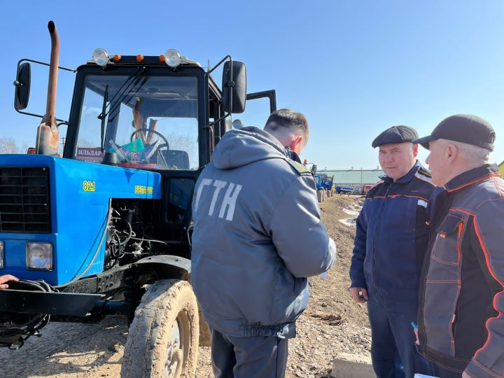 «Игенче» җәмгыятендә  барлык төр авыл хуҗалыгы техникасы  да кыр эшләренә әзер дип табылды