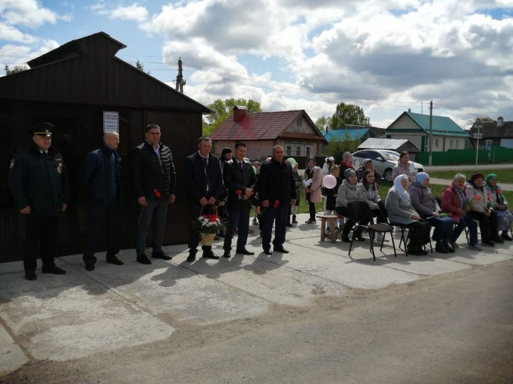 Керәнне авылында Бөек Ватан сугышы каһарманнары истәлегенә обелиск ачылды