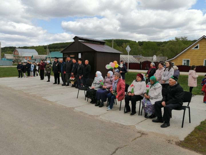 Керәнне авылында Бөек Ватан сугышы каһарманнары истәлегенә обелиск ачылды