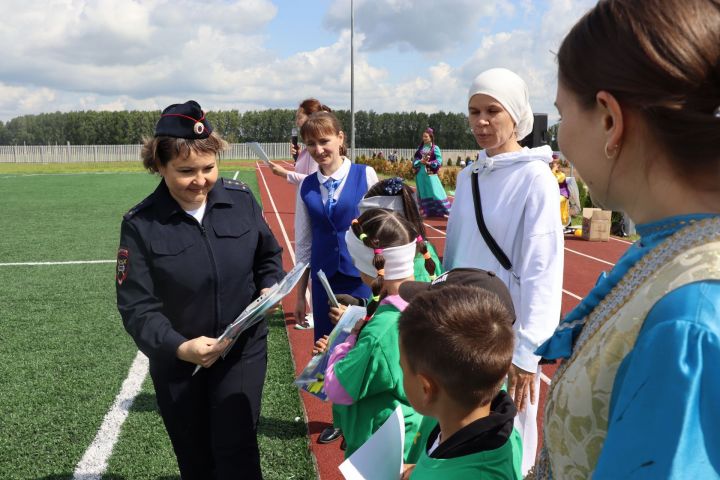 Сабада балалар бакчасында тәрбияләнүче  нәни райондашларыбыз өчен бәйрәм чарасы узды [ фоторепортаж]