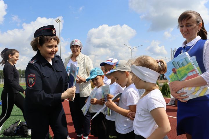 Сабада балалар бакчасында тәрбияләнүче  нәни райондашларыбыз өчен бәйрәм чарасы узды [ фоторепортаж]