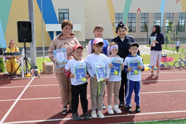 Сабада балалар бакчасында тәрбияләнүче  нәни райондашларыбыз өчен бәйрәм чарасы узды [ фоторепортаж]