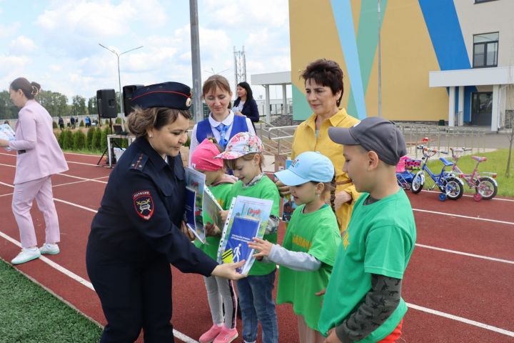 Сабада балалар бакчасында тәрбияләнүче  нәни райондашларыбыз өчен бәйрәм чарасы узды [ фоторепортаж]