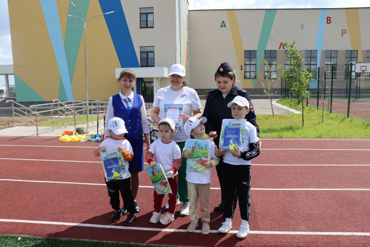 Сабада балалар бакчасында тәрбияләнүче  нәни райондашларыбыз өчен бәйрәм чарасы узды [ фоторепортаж]