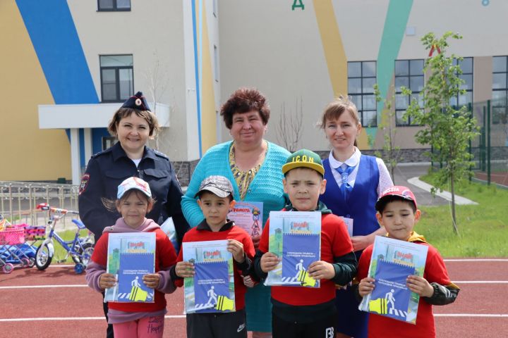 Сабада балалар бакчасында тәрбияләнүче  нәни райондашларыбыз өчен бәйрәм чарасы узды [ фоторепортаж]