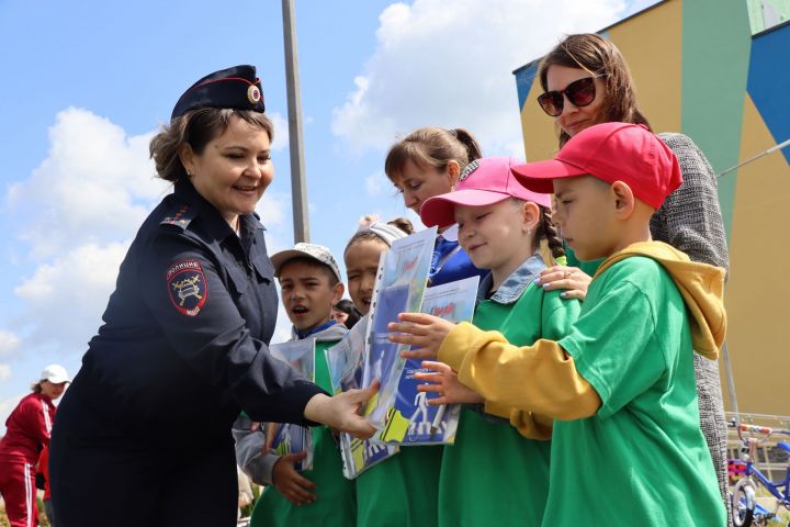 Сабада балалар бакчасында тәрбияләнүче  нәни райондашларыбыз өчен бәйрәм чарасы узды [ фоторепортаж]