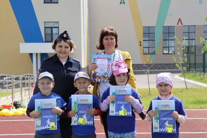 Сабада балалар бакчасында тәрбияләнүче  нәни райондашларыбыз өчен бәйрәм чарасы узды [ фоторепортаж]