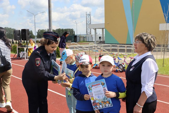 Сабада балалар бакчасында тәрбияләнүче  нәни райондашларыбыз өчен бәйрәм чарасы узды [ фоторепортаж]