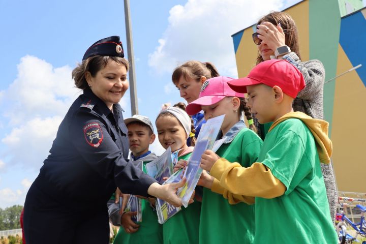 Сабада балалар бакчасында тәрбияләнүче  нәни райондашларыбыз өчен бәйрәм чарасы узды [ фоторепортаж]