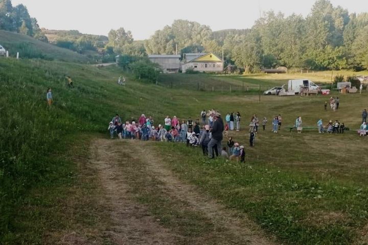 Олыяз авылында балалар Сабантуе узды