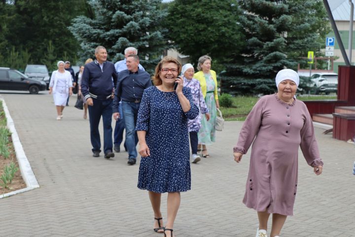 Алты эшче башлаган төзелеш: моннан 40 ел элек Шәмәрдәндә газүткәргечләр линиясе идарәсе ачылган