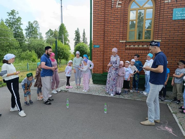 Лесхоз мәчете каршында балалар өчен җәйге ял сәгатьләре оештырыла башлады