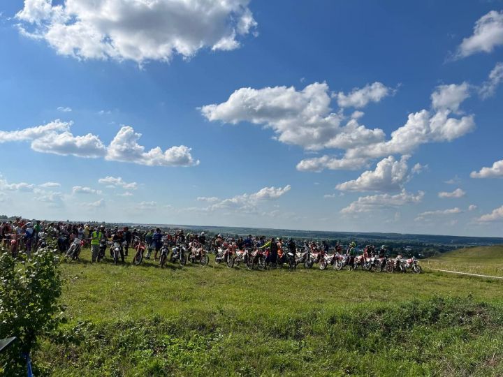 Арташ спортчылары  Малмыж шәһәрендә узган эндурода катнашты