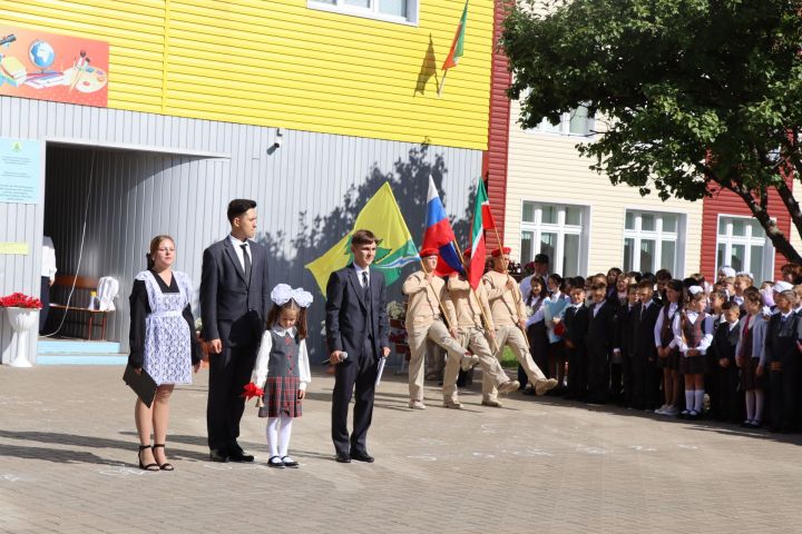 Саба гимназиясендә Белем бәйрәме тантаналы шартларда узды