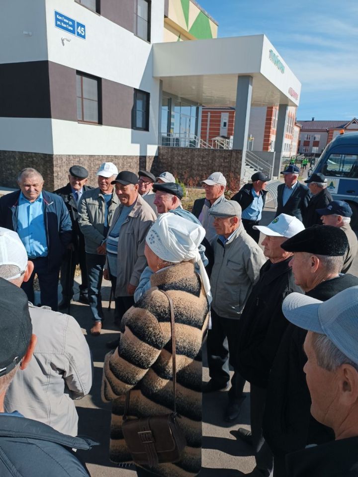 Авыл хуҗалыгы тармагында хезмәт куйган ветераннар  белән сәфәр оештырылды