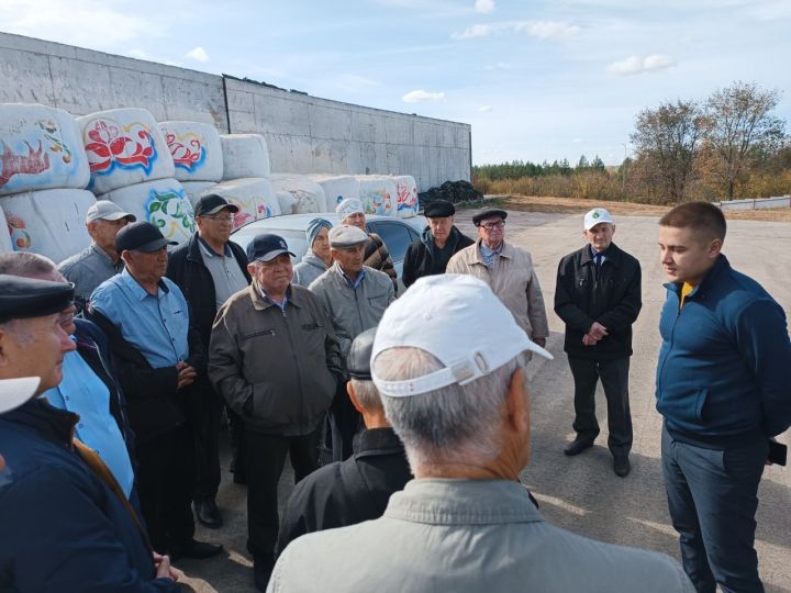 Авыл хуҗалыгы тармагында хезмәт куйган ветераннар  белән сәфәр оештырылды