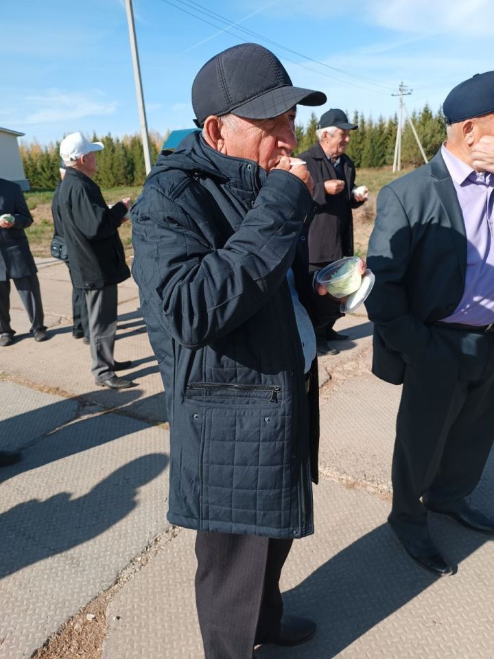 Авыл хуҗалыгы тармагында хезмәт куйган ветераннар  белән сәфәр оештырылды