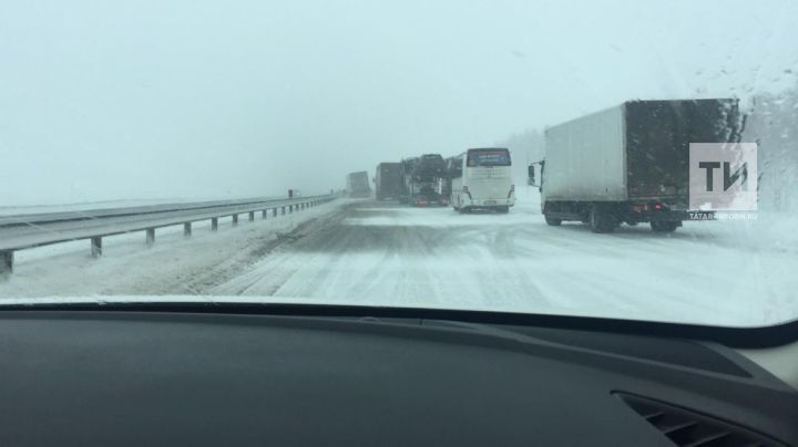 «Автодор» буран сәбәпле машинада М1, М4, М11 һәм М12 трассаларына чыкмаска чакыра