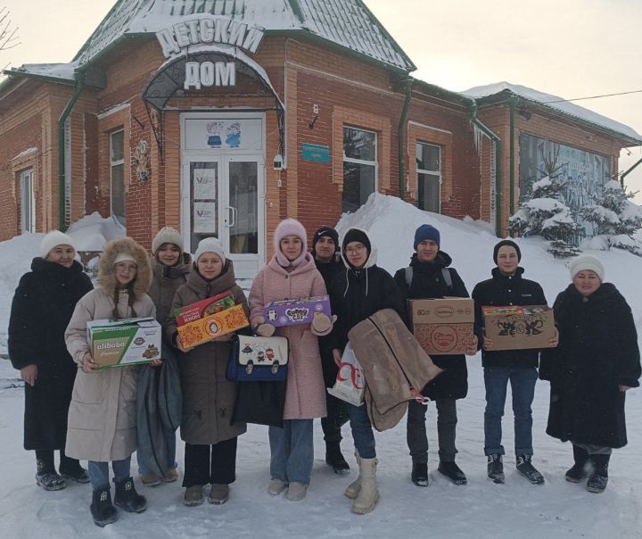 Кукмара районының «Беренчеләр хәрәкәте» активистлары Югары Утар балалар йортында тәрбияләнүчеләр янында булдылар