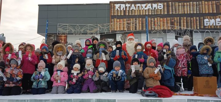 Бүген Сабаның Үзәк чыршысы янында  «Күңелле стартлар» спорт уены узды