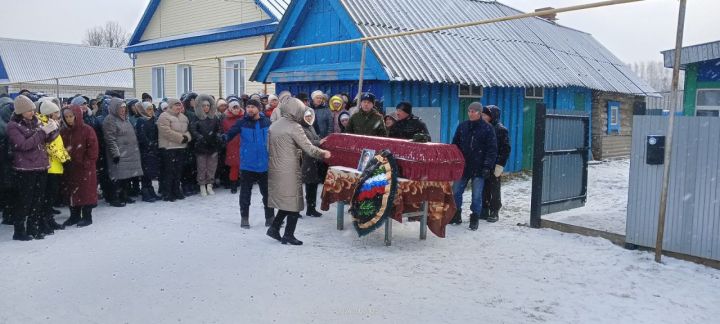 Килдебәктә махсус хәрби операция барышында һәлак булган Айдар Фәләхиев белән хушлаштылар