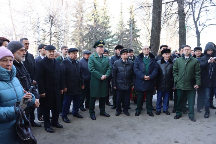 Танылган урманчы Әхмәдулла Газизуллин хөрмәтенә мемориаль такта куелды