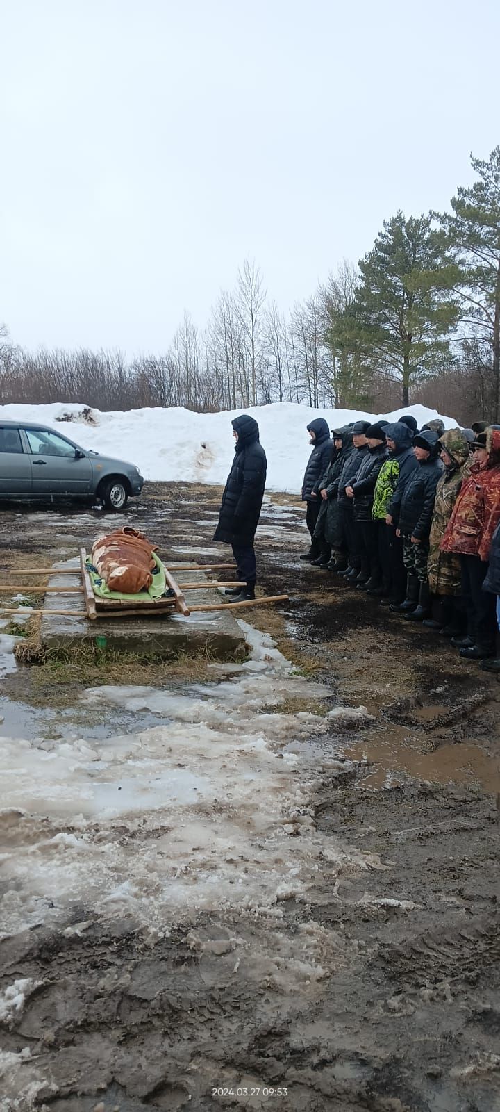 Бүген махсус хәрби операциядә вафат булган райондашыбыз Руслан Дергуновны соңгы юлга озаттылар