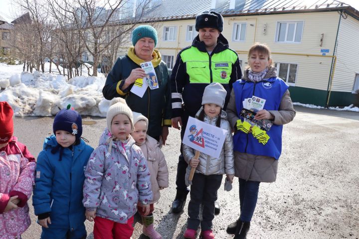 “Абый, юлларда сак бул!”