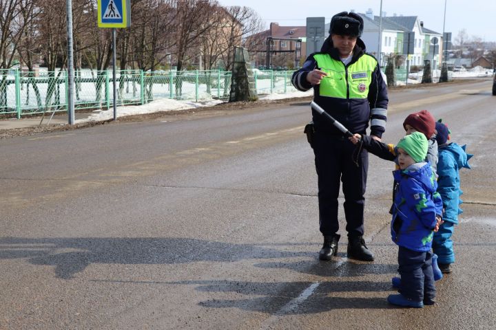 “Абый, юлларда сак бул!”