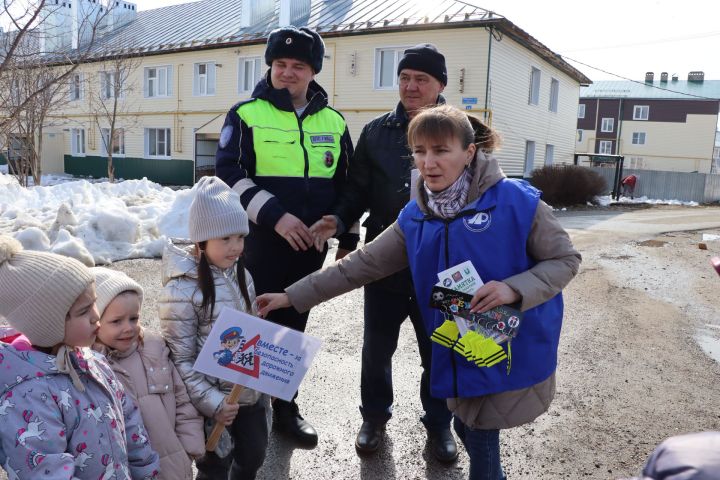 “Абый, юлларда сак бул!”