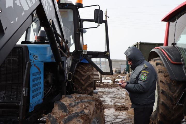 Быел районда барысы 377 трактор, 271  арба техник  карау  узачак