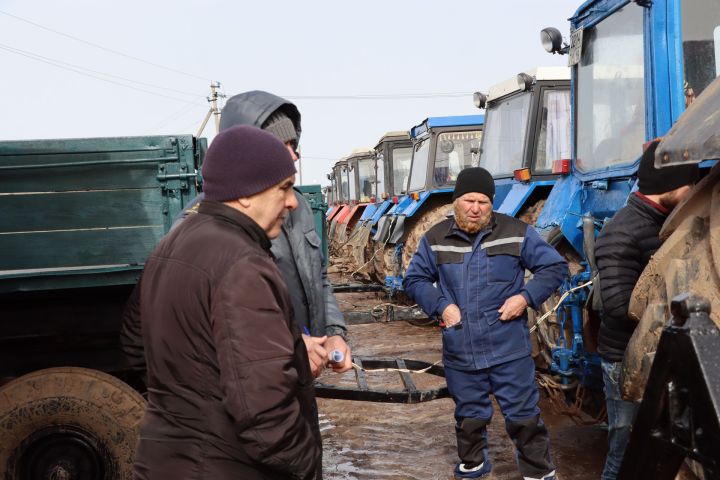 Быел районда барысы 377 трактор, 271  арба техник  карау  узачак