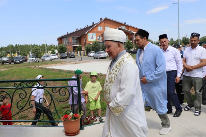 Сабада яңа «Тынычлык» мәчете ачылды (фоторепортаж)