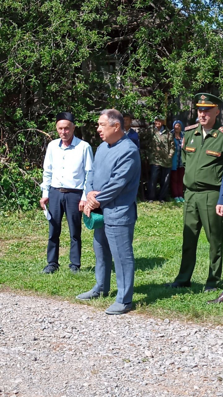 Бүген махсус хәрби операциядә һәлак булган райондашыбызны  соңгы юлга озаттылар