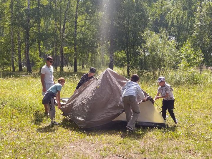 «Оста-Саба» лагеренда тәрбияләнүчеләр туристлык осталыкларын күрсәттеләр