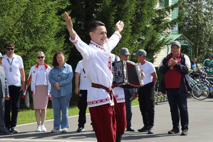 Сабада картингчылар ярыша