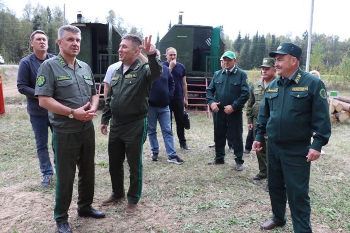 Лесхозга Беларусь Республикасы урманчылары  килде